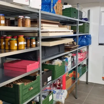 Kovové regály do pivnice