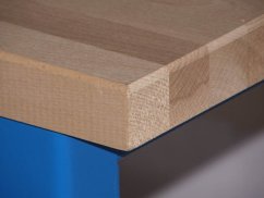Detail pracovnej dosky dielenského stola AXTOR - buková škárovka, nosnosť 500 kg