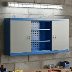 Závěsná kovová skříňka na nářadí uzamykatelná